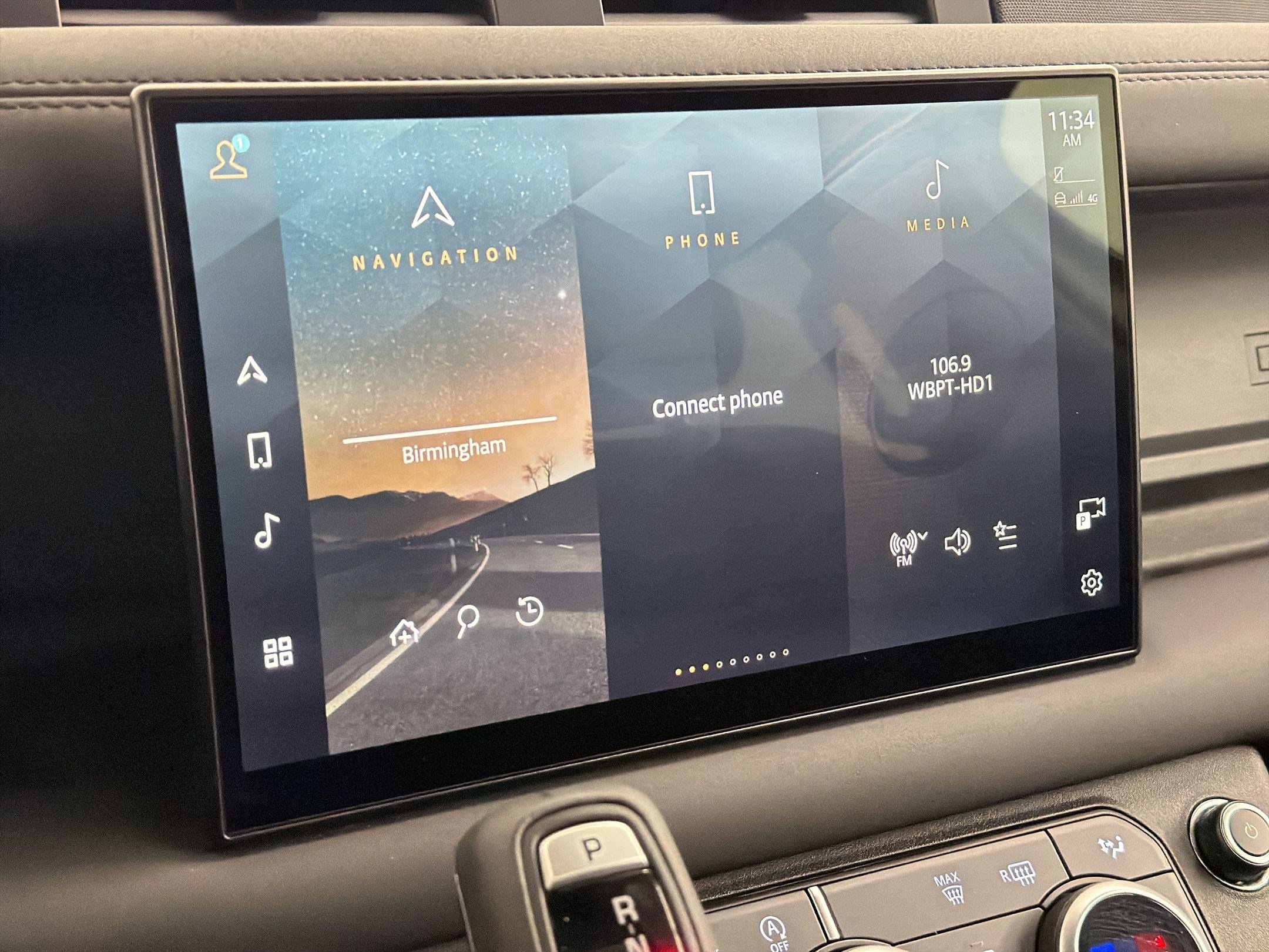 Used 2025 Land Rover Defender 110 S image 21