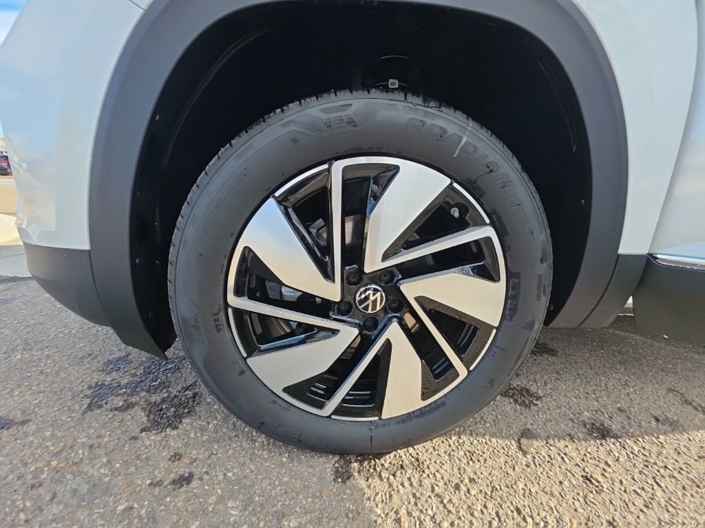 New 2026 Volkswagen Atlas SEL image 24