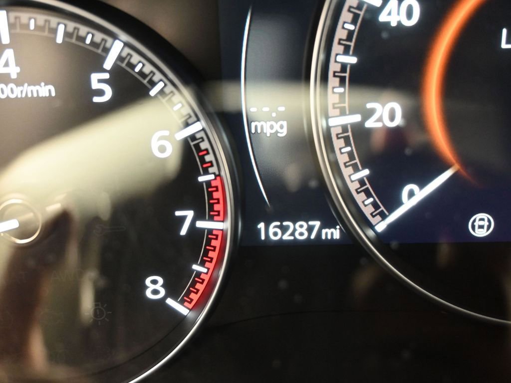 Used 2024 MAZDA CX-50 AWD 2.5 S w/ Premium Package image 14