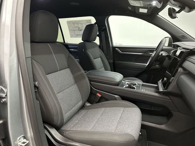 New 2026 GMC Acadia Elevation w/ Black Edition AWD/4WD image 28