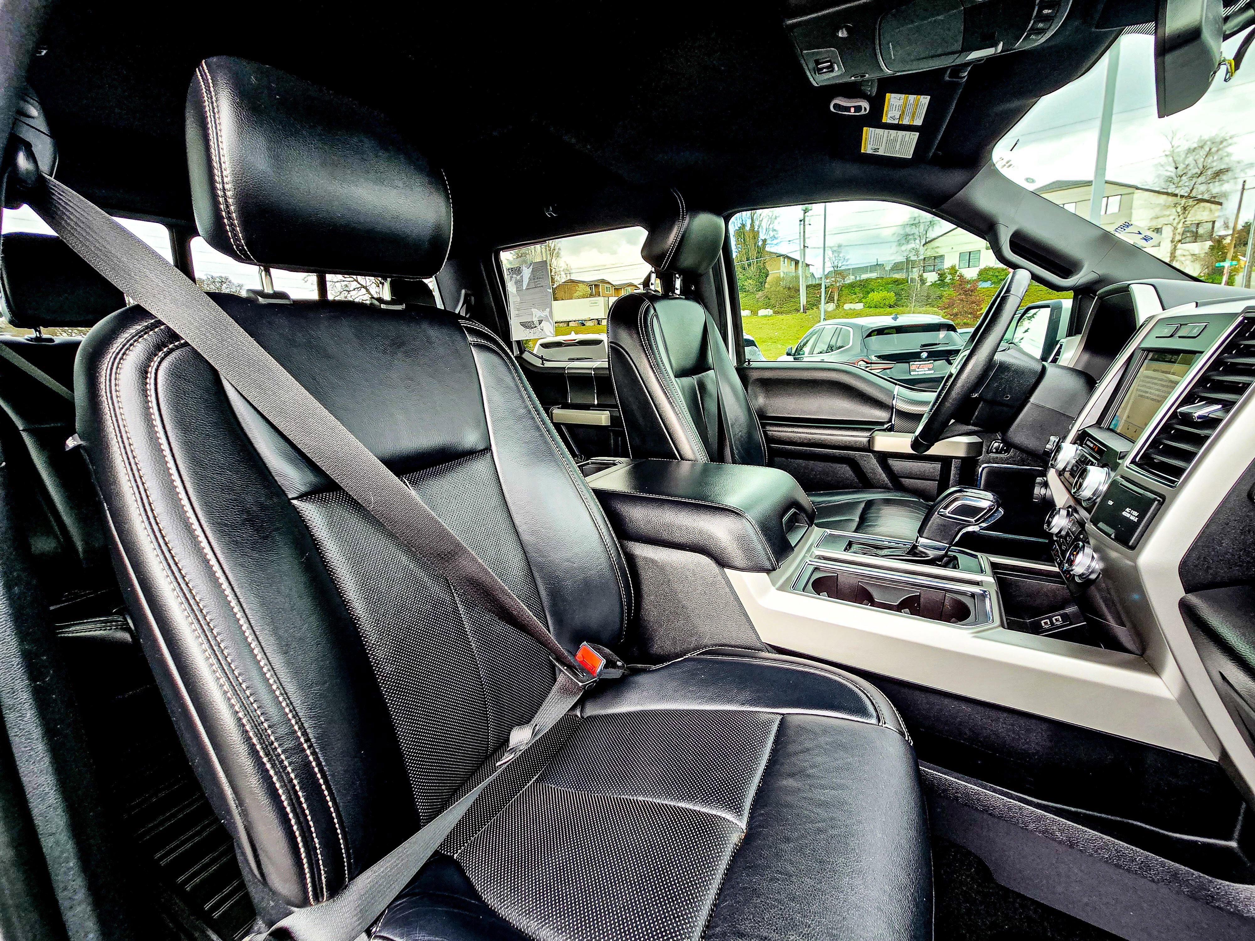 Used 2019 Ford F150 Lariat w/ Equipment Group 502A Luxury AWD/4WD image 14