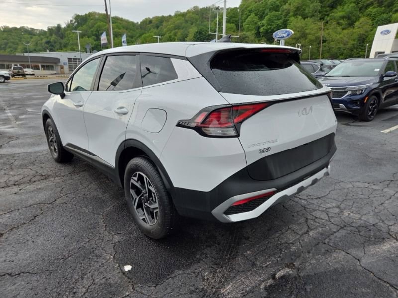 Used 2025 Kia Sportage LX AWD/4WD image 5