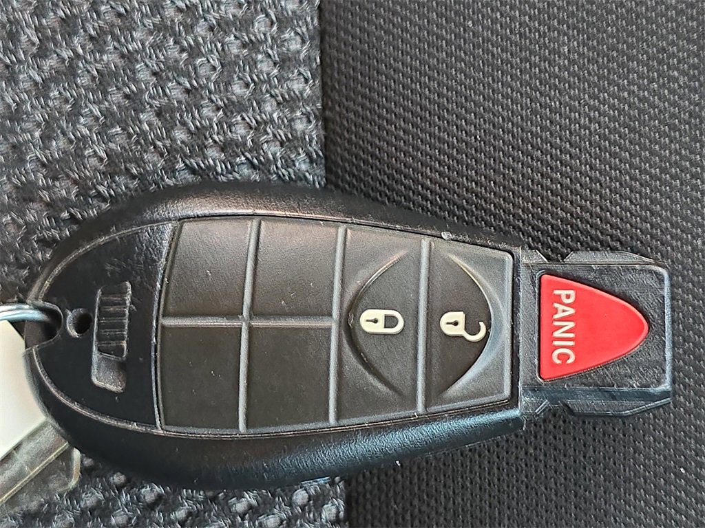 Used 2019 Jeep Cherokee Latitude w/ Popular Appearance Group image 35