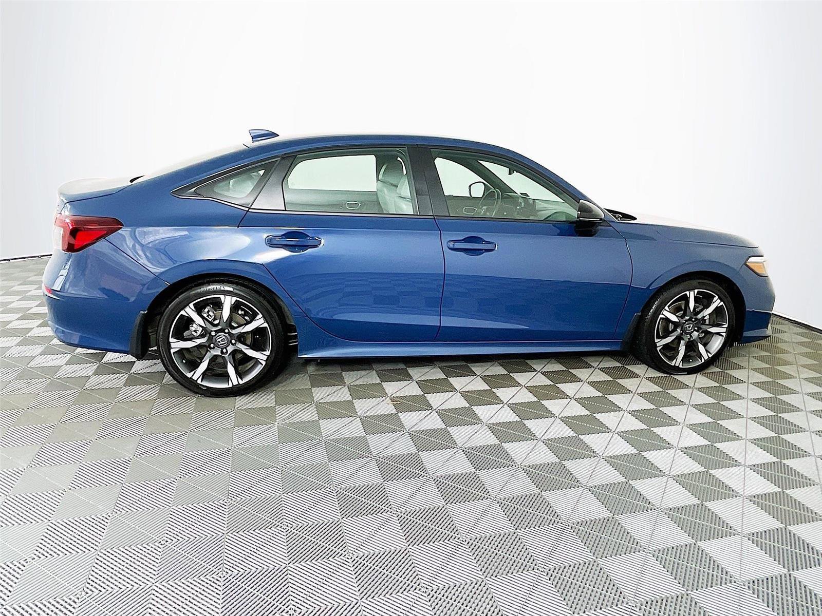 Used 2025 Honda Civic Sport Touring image 12
