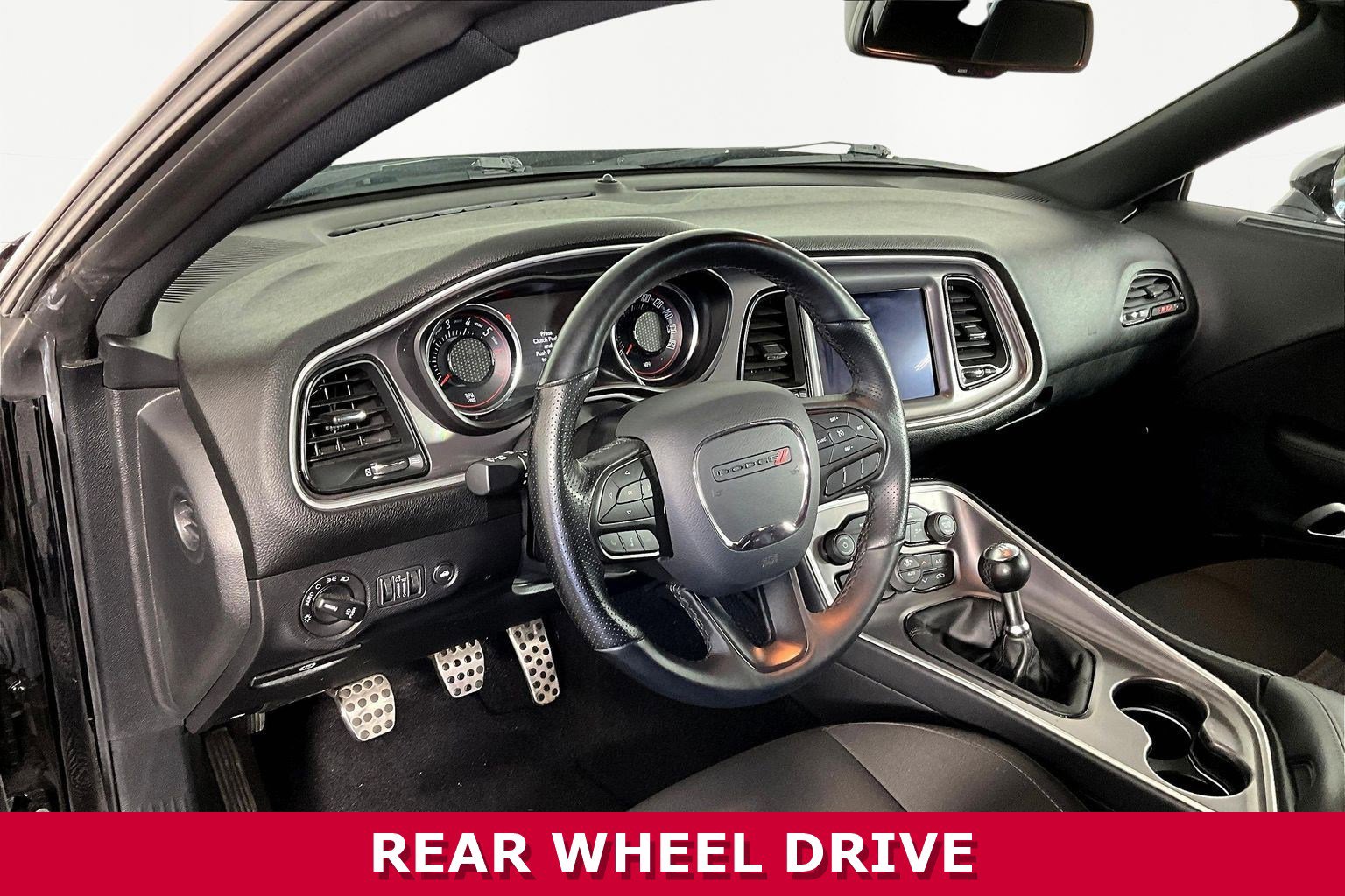 Used 2022 Dodge Challenger R/T Scat Pack w/ Driver Convenience Group RWD image 16