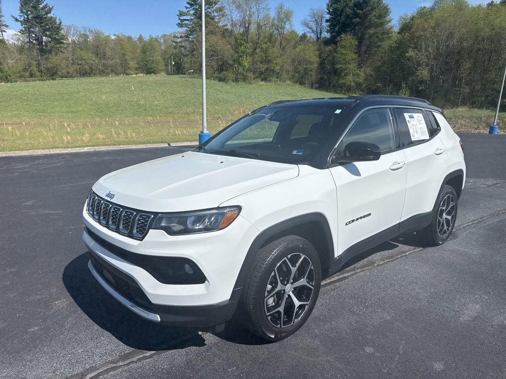 Used 2024 Jeep Compass Limited AWD/4WD image 4