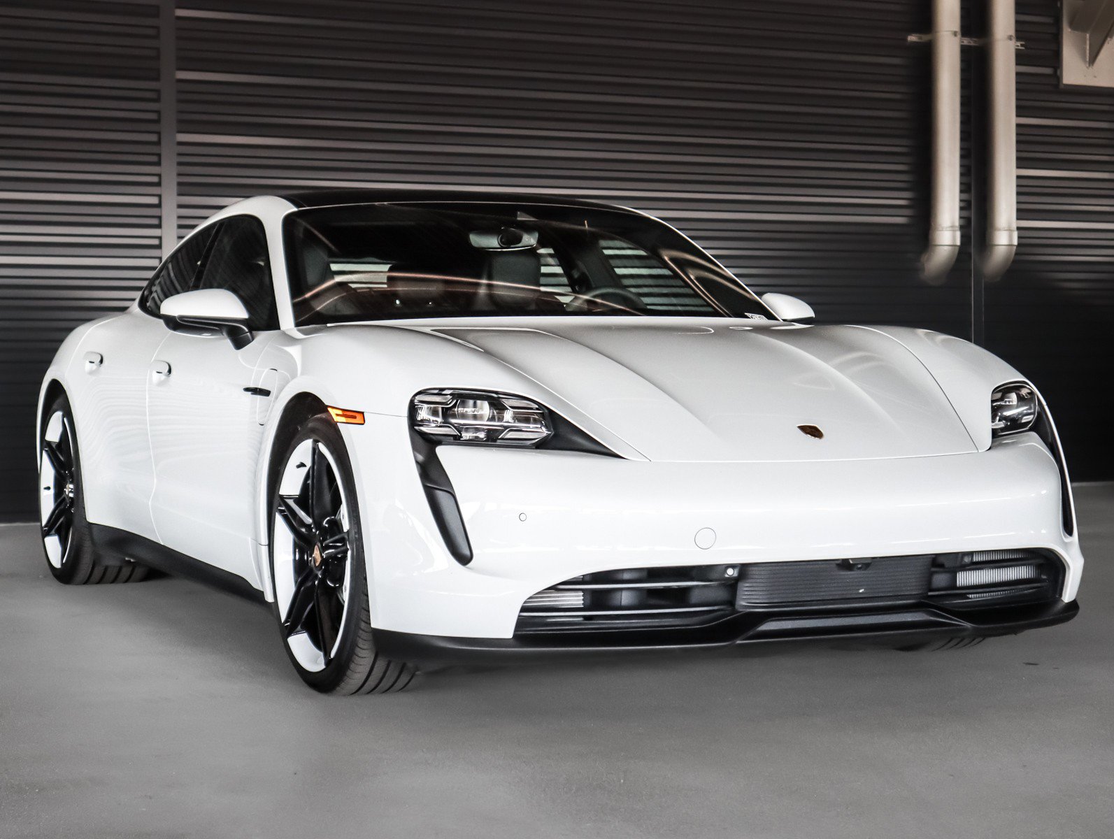 Used 2024 Porsche Taycan 4S image 7