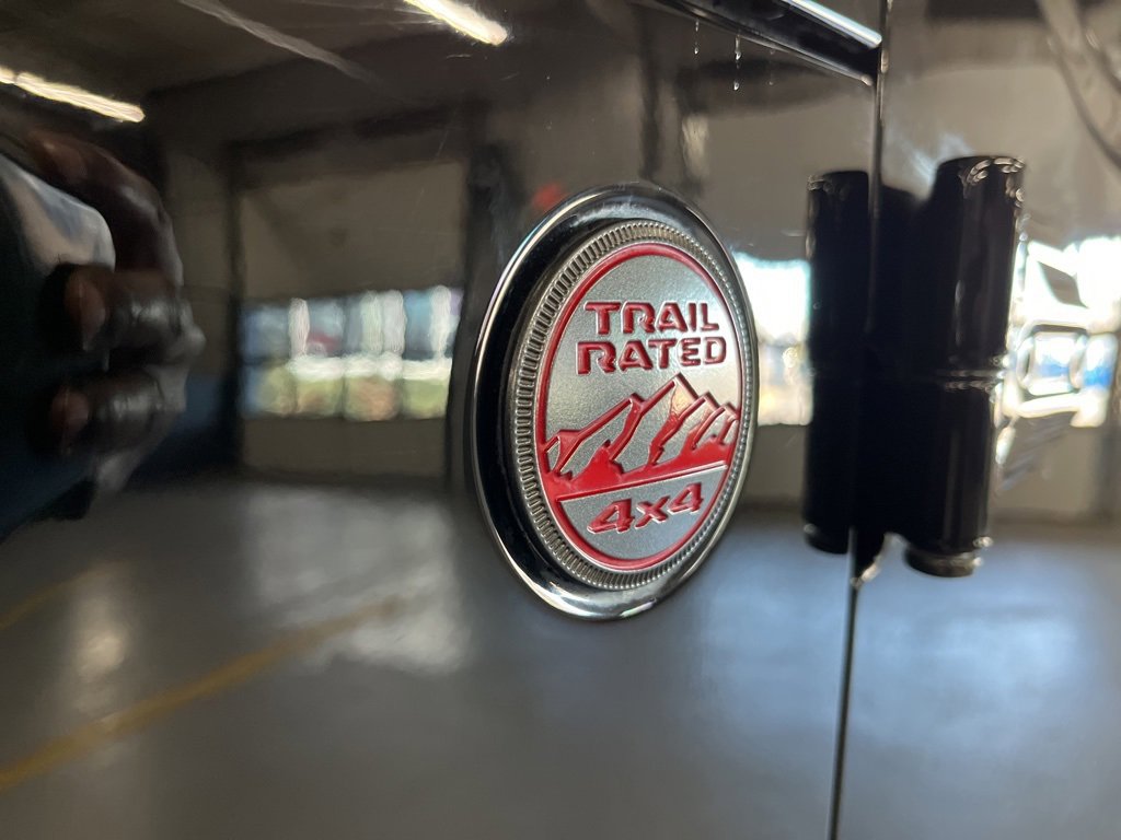 Used 2023 Jeep Wrangler Unlimited Rubicon image 12