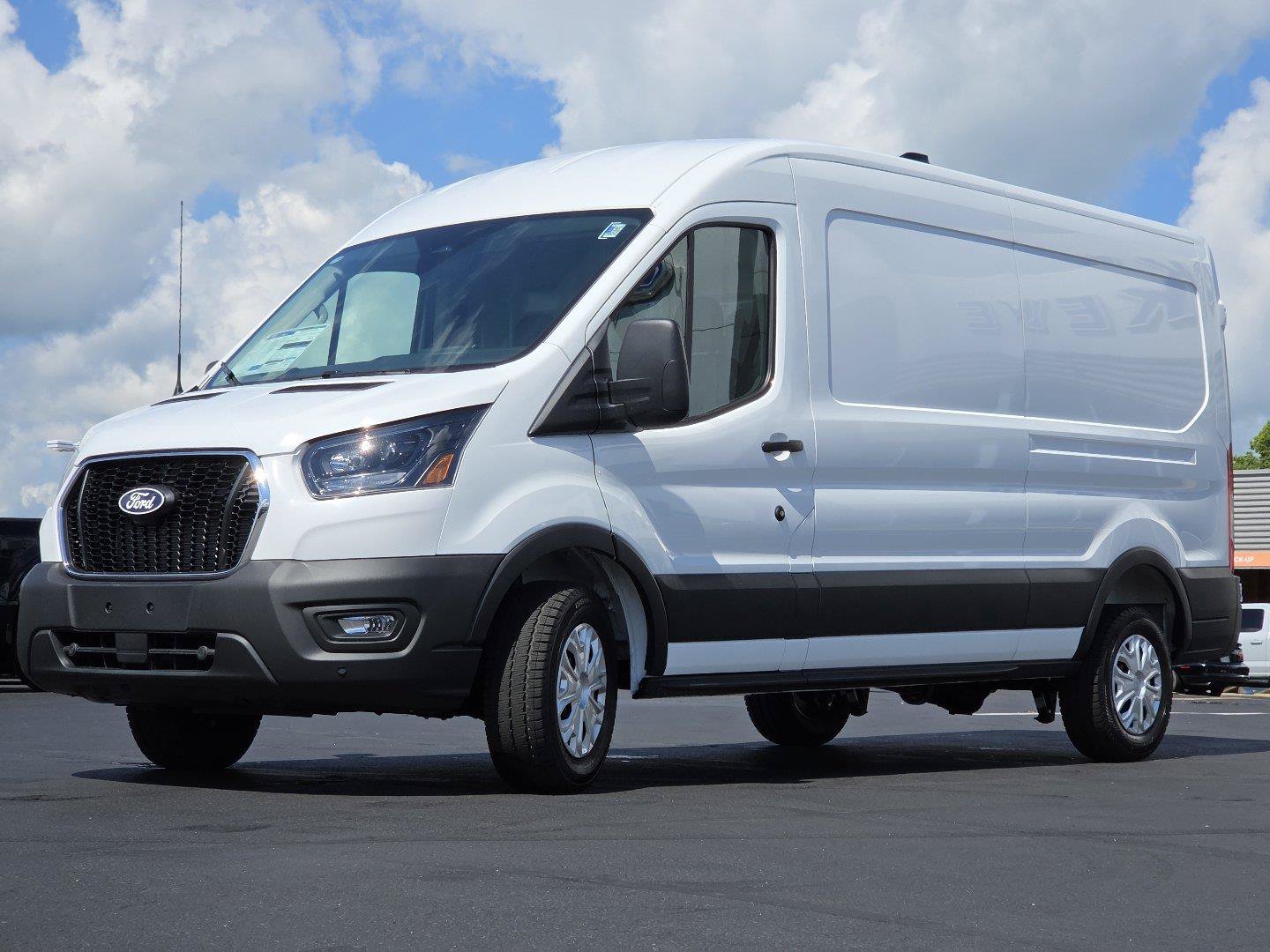 New 2026 Ford Transit 250 148 Medium Roof w/ Interior Upgrade Package RWD image 9