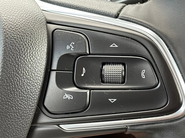 Used 2025 Buick Encore GX Sport Touring AWD/4WD image 16