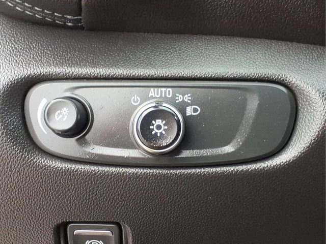 Used 2020 Chevrolet Blazer LT image 17