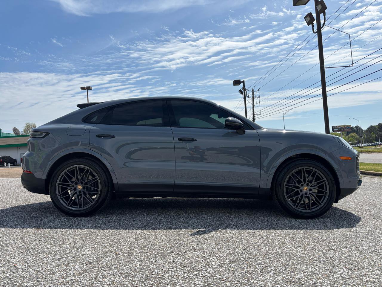 Used 2024 Porsche Cayenne Coupe image 12