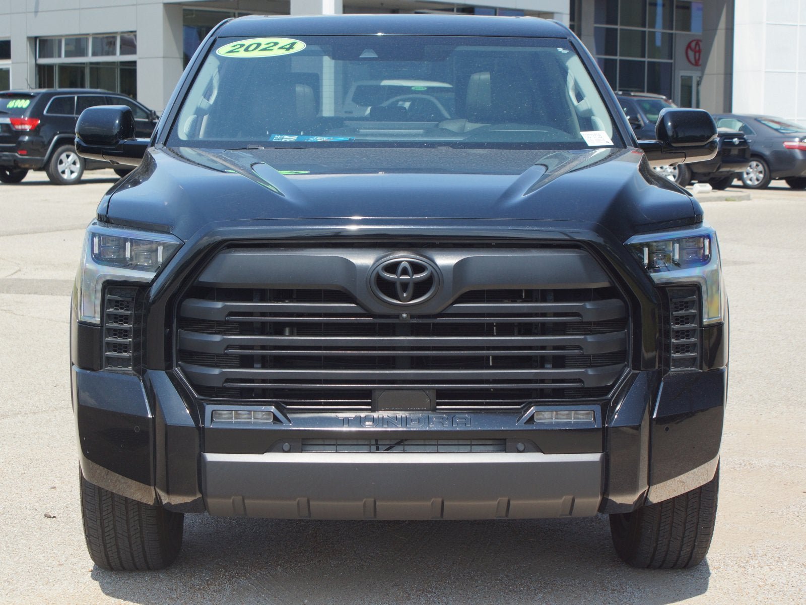 Used 2024 Toyota Tundra Limited AWD/4WD image 26