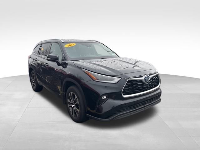 Used 2021 Toyota Highlander XLE image 7