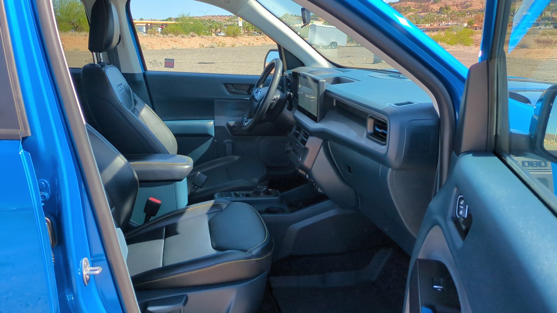 Used 2025 Ford Maverick Lobo AWD/4WD image 33