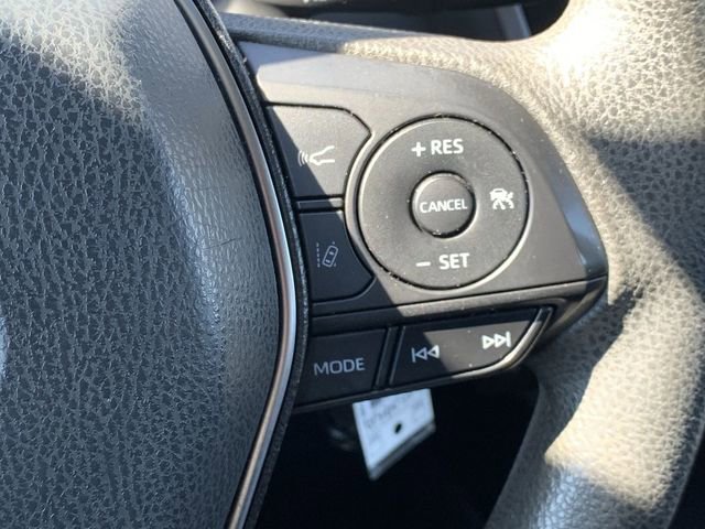 Certified 2018 Toyota Camry LE FWD image 27