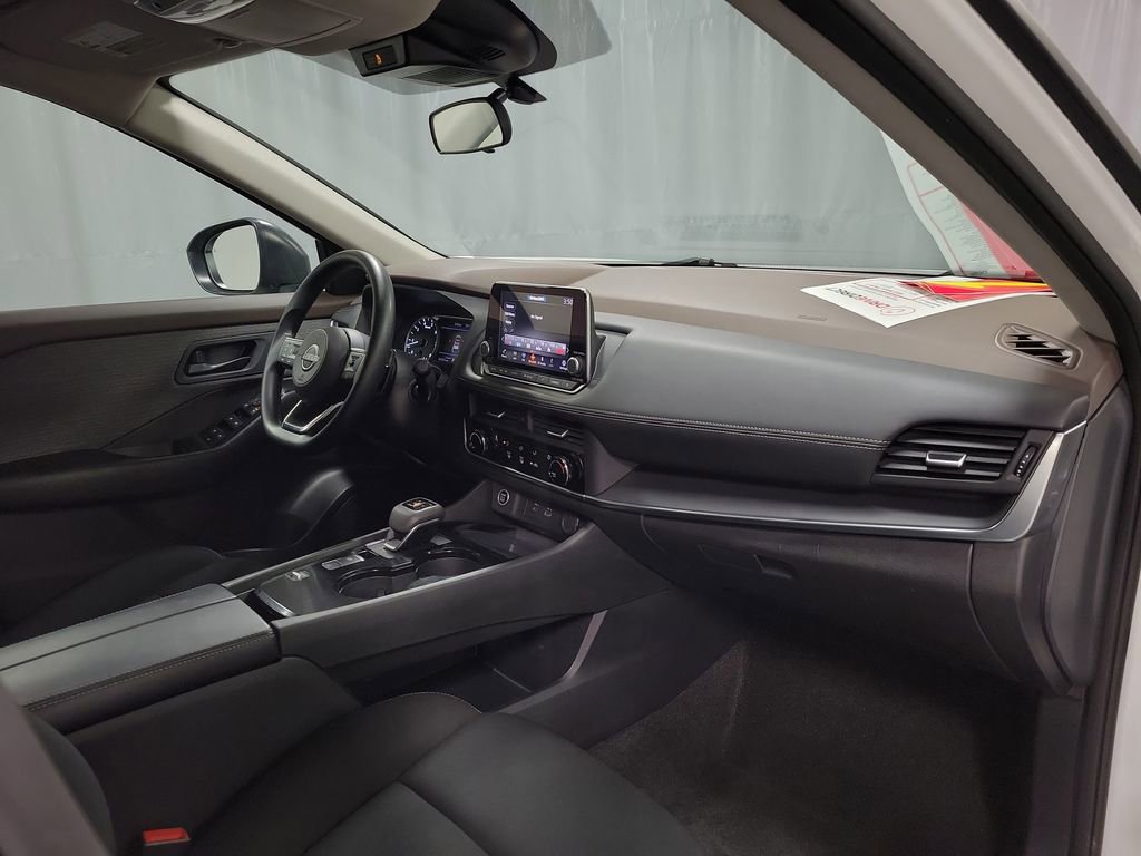 Used 2023 Nissan Rogue S FWD image 26