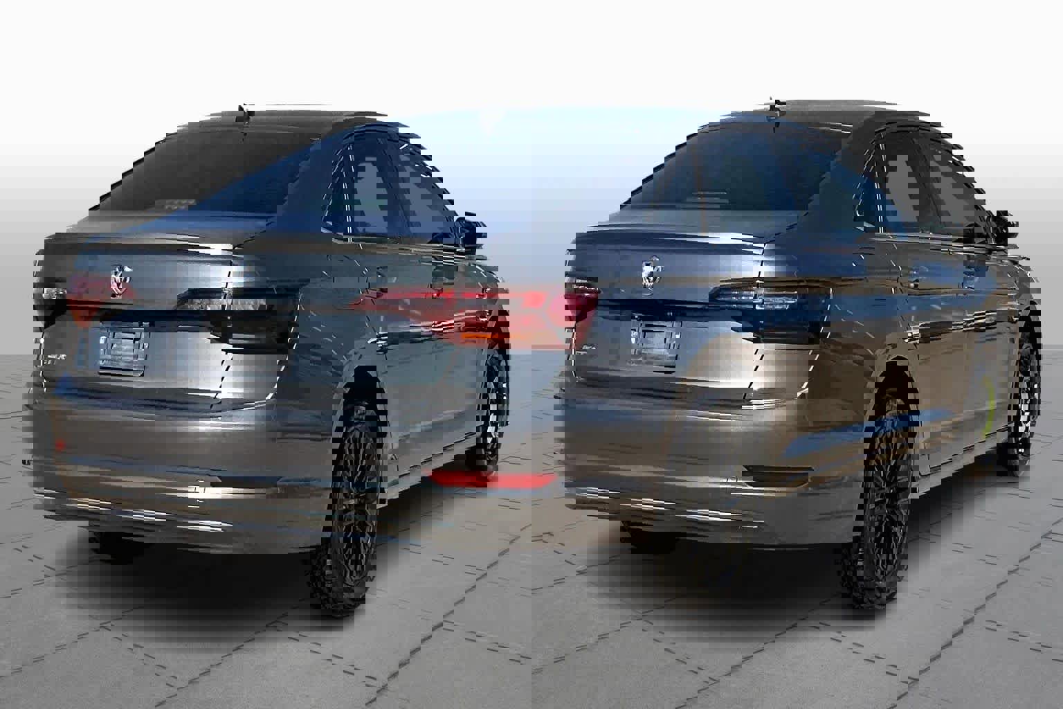 Used 2019 Volkswagen Jetta SEL w/ Cold Weather Package image 13