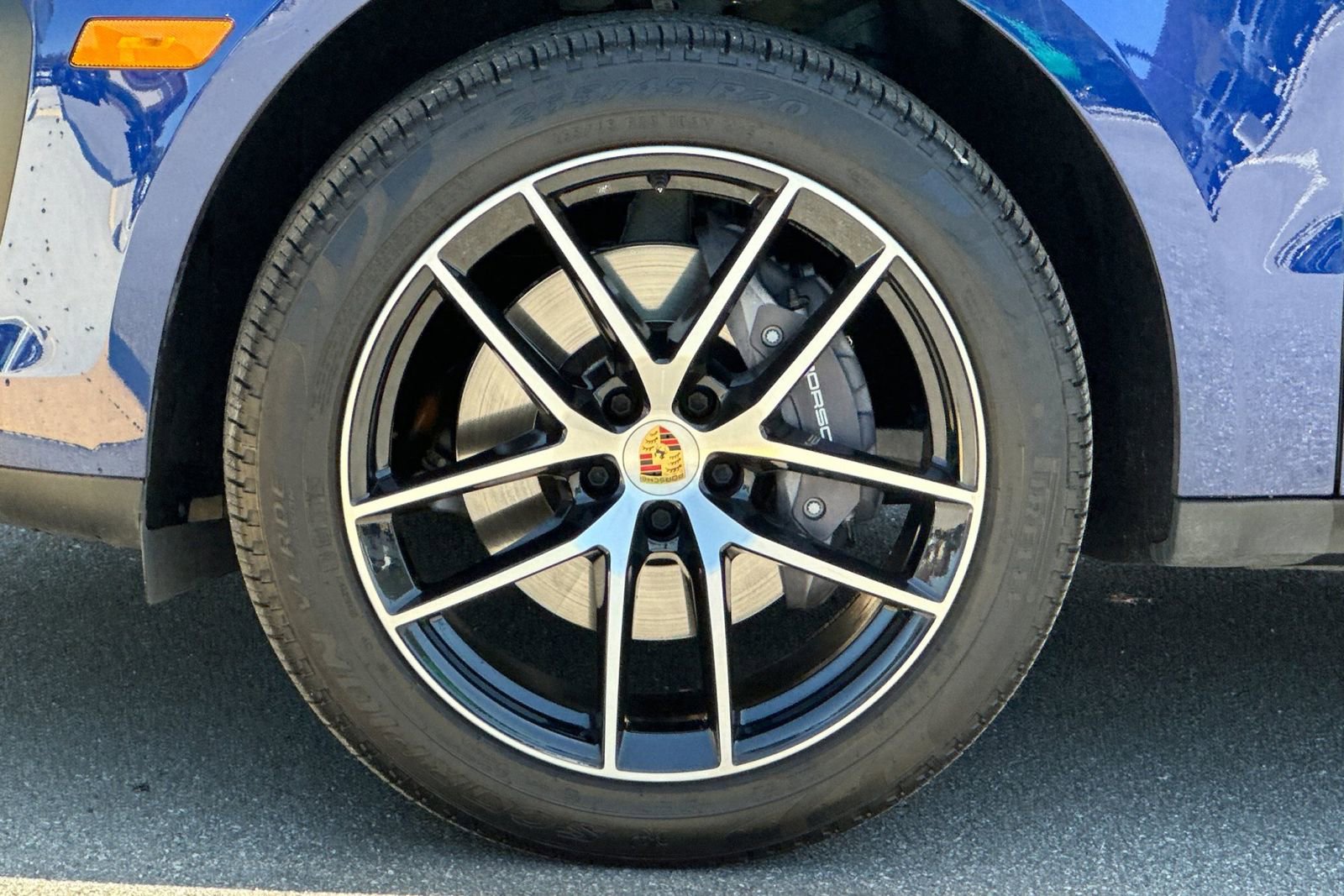 Used 2024 Porsche Macan AWD/4WD image 45