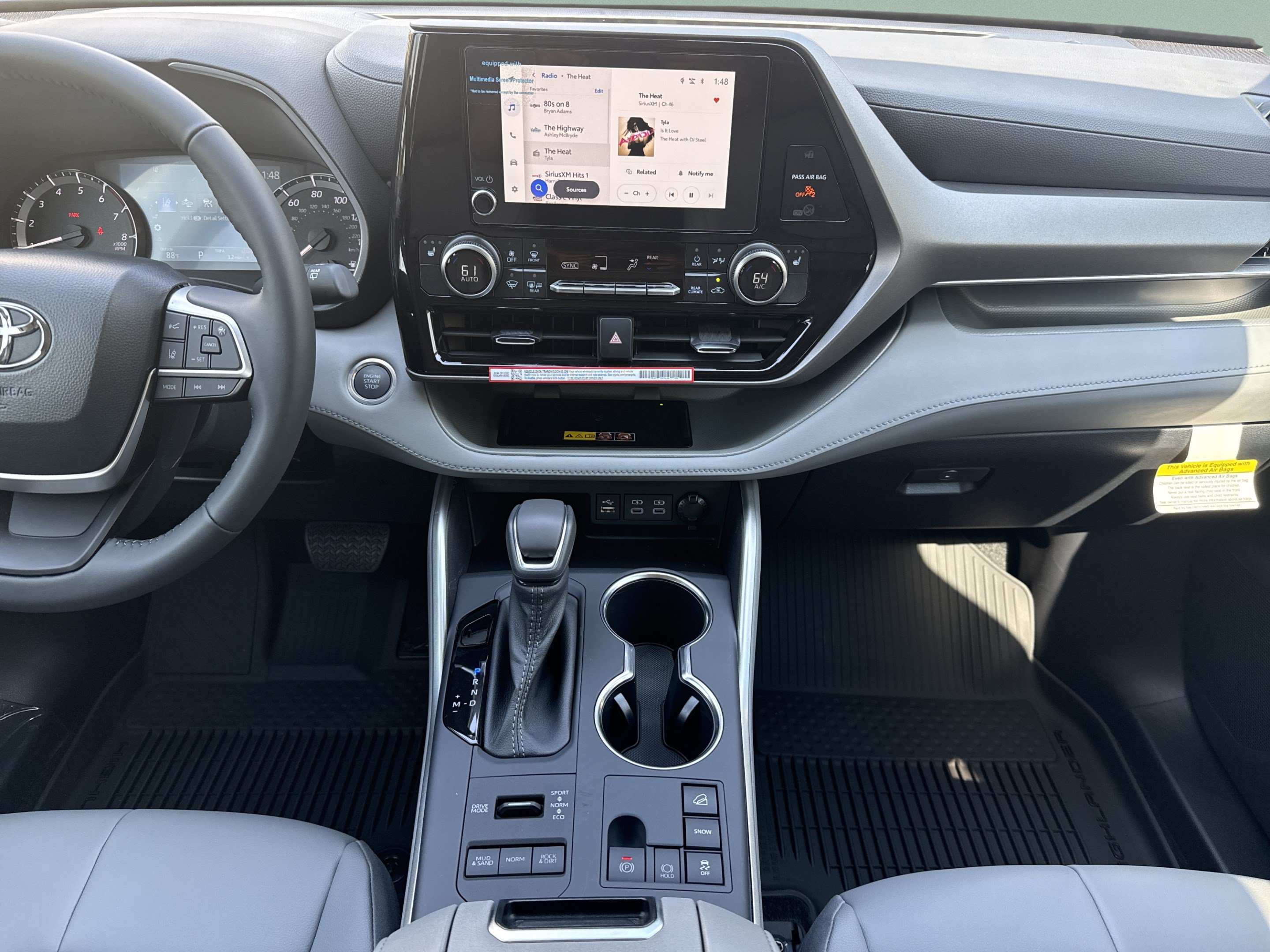 New 2026 Toyota Highlander XLE AWD/4WD image 7