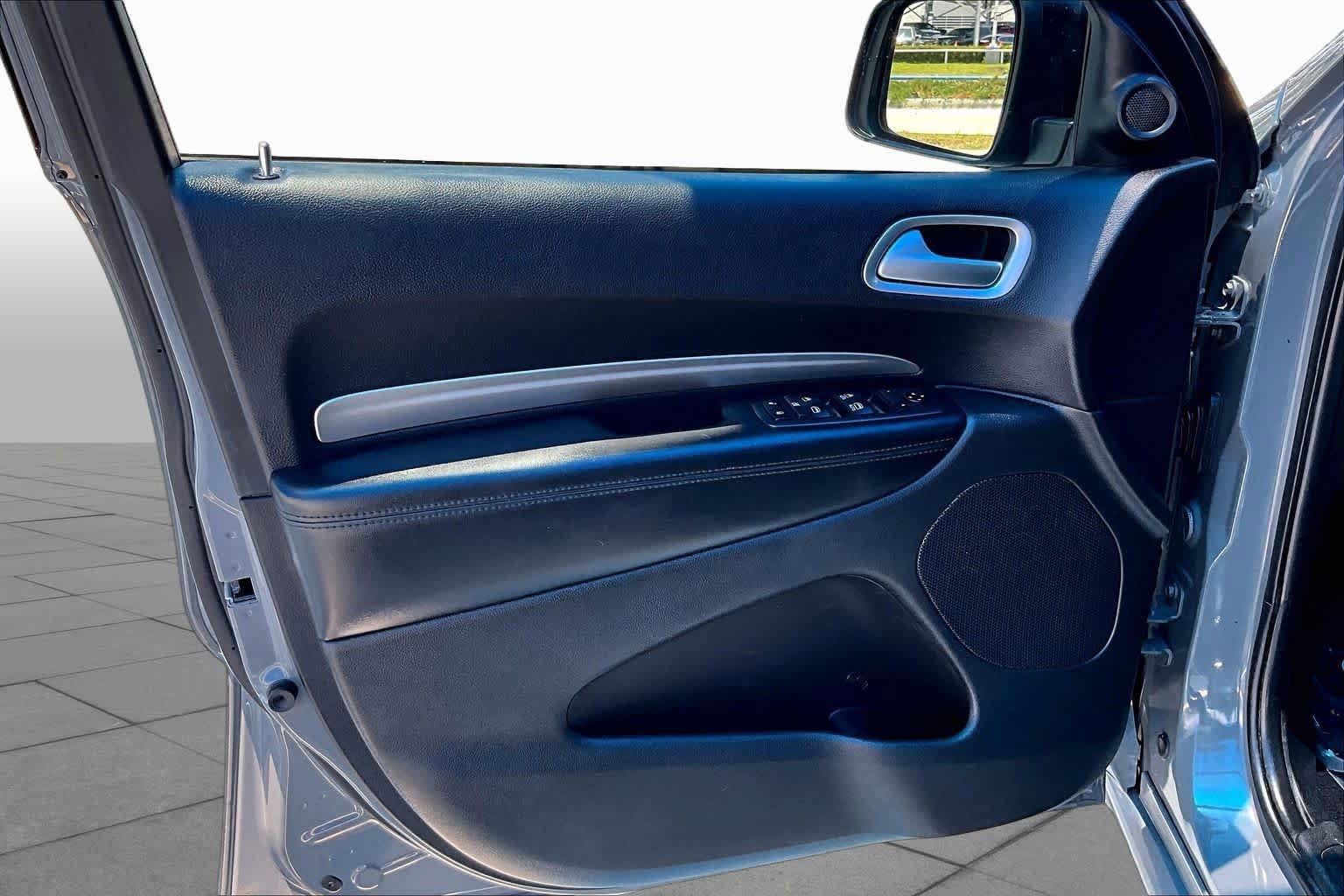 Used 2020 Dodge Durango SXT RWD image 22