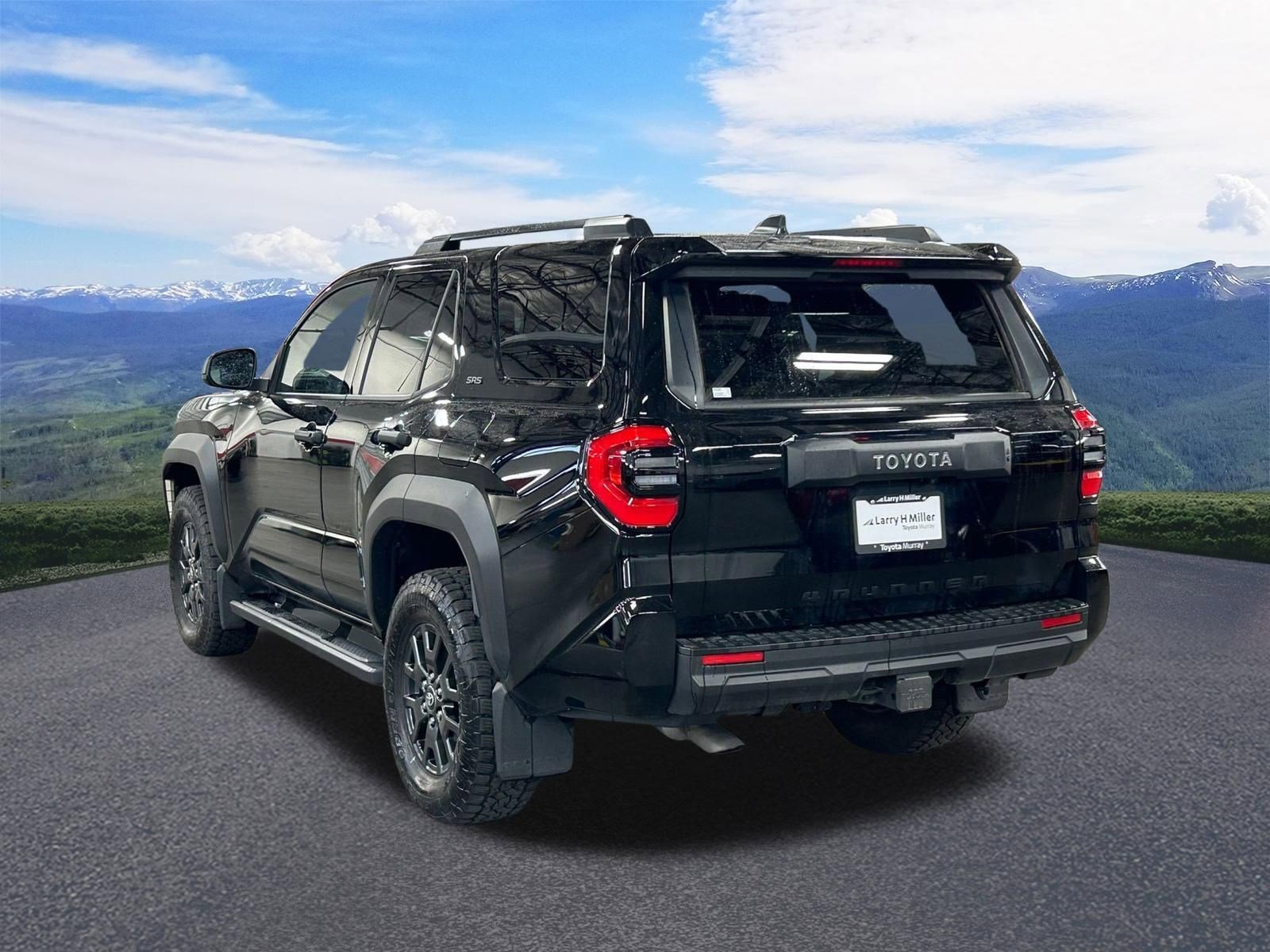 Used 2025 Toyota 4Runner SR5 AWD/4WD image 4