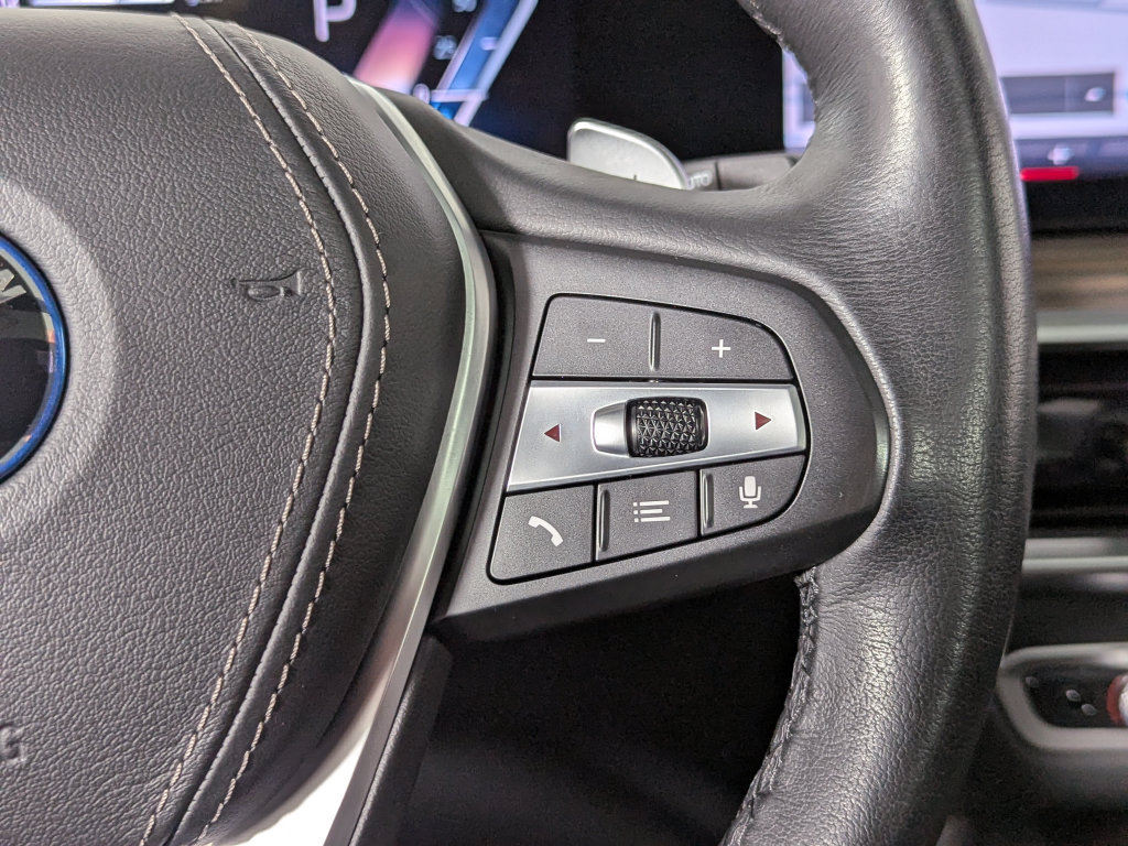 Certified 2025 BMW X5 xDrive50e w/ Premium Package AWD/4WD image 40