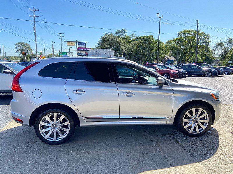 Used 2017 Volvo XC60 T5 Inscription w/ Preferred Option Package AWD/4WD image 3