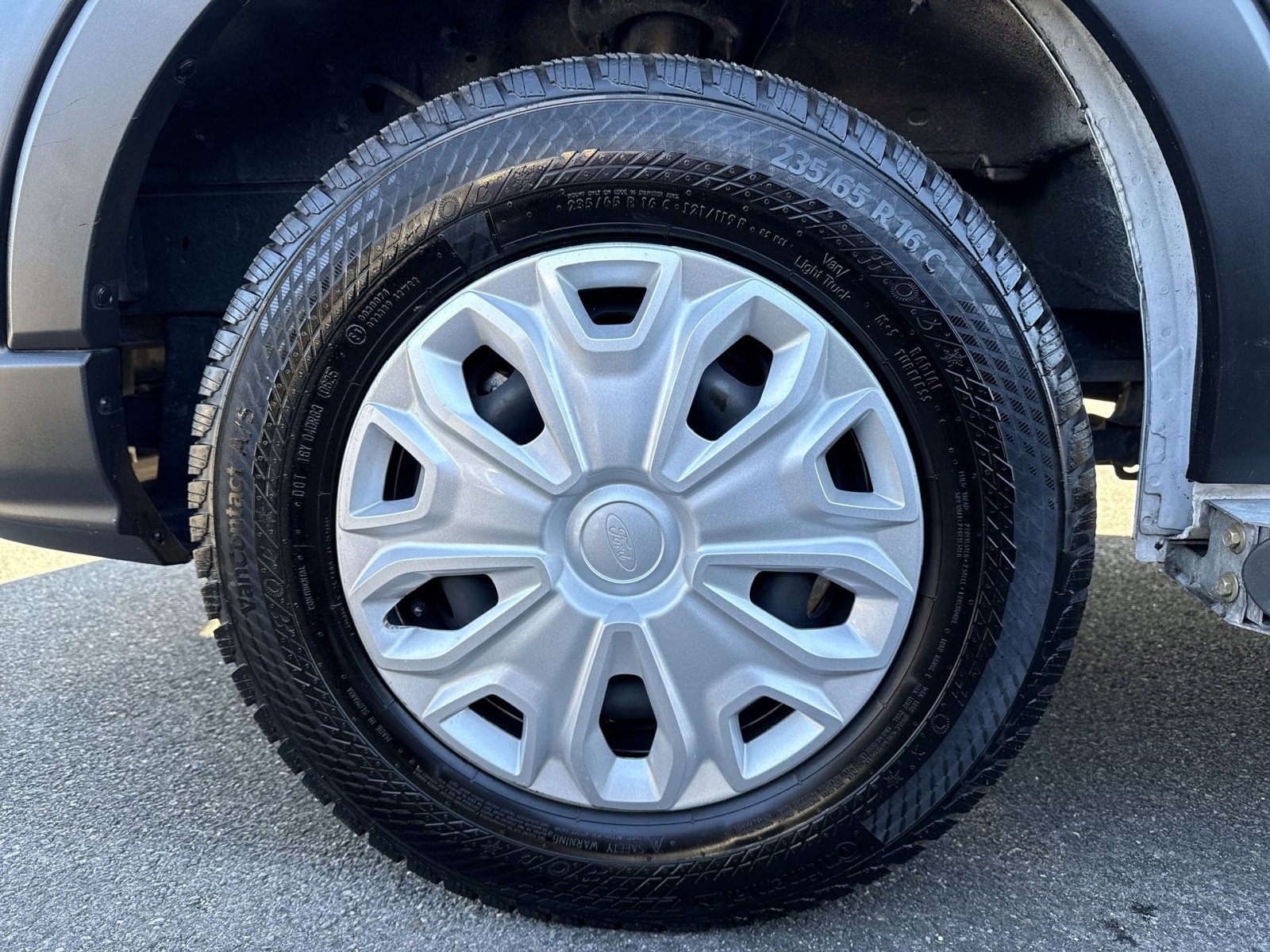 Used 2024 Ford Transit 250 Low Roof w/ Exterior Upgrade Package image 12