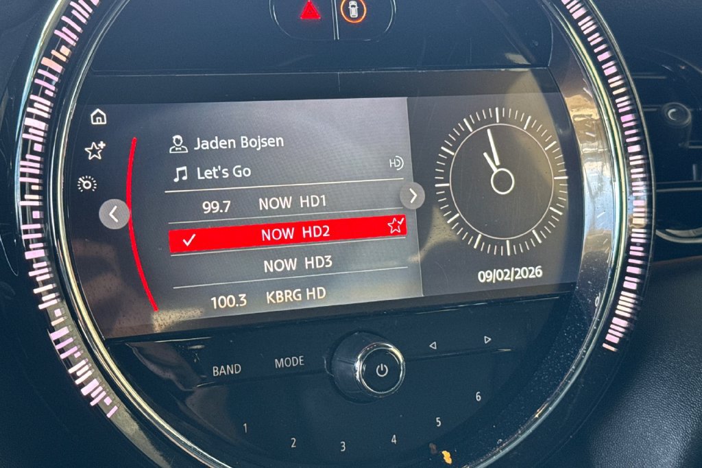 Used 2023 MINI Cooper SE FWD image 15