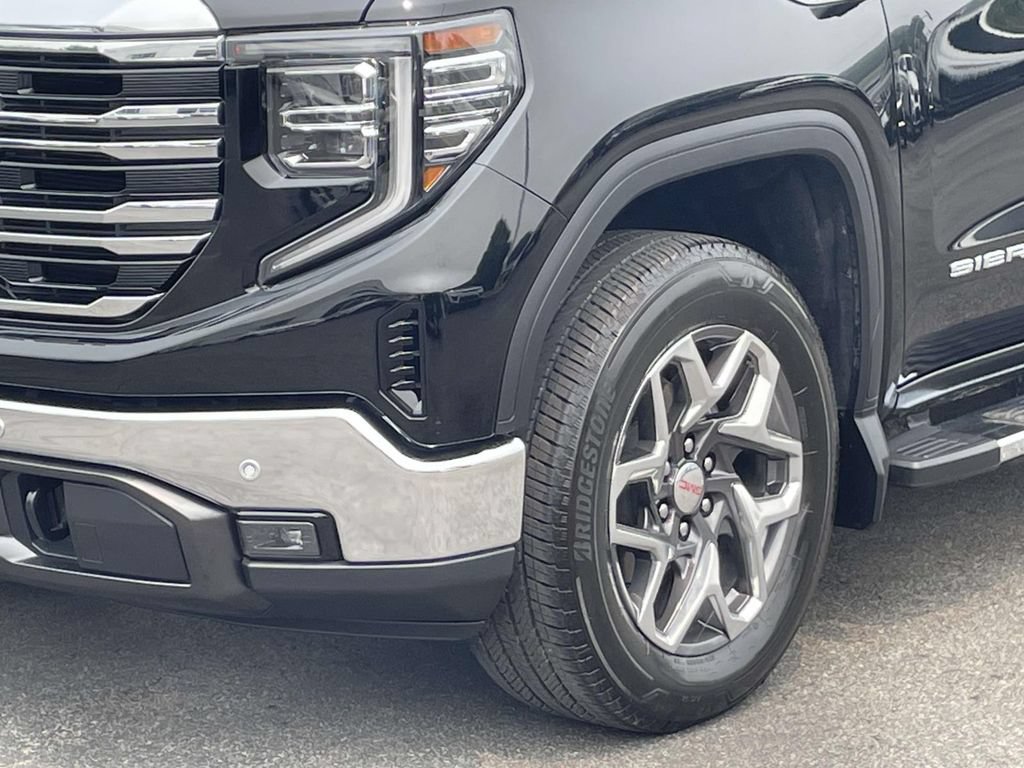 Used 2024 GMC Sierra 1500 SLT w/ SLT Premium Plus Package AWD/4WD image 7