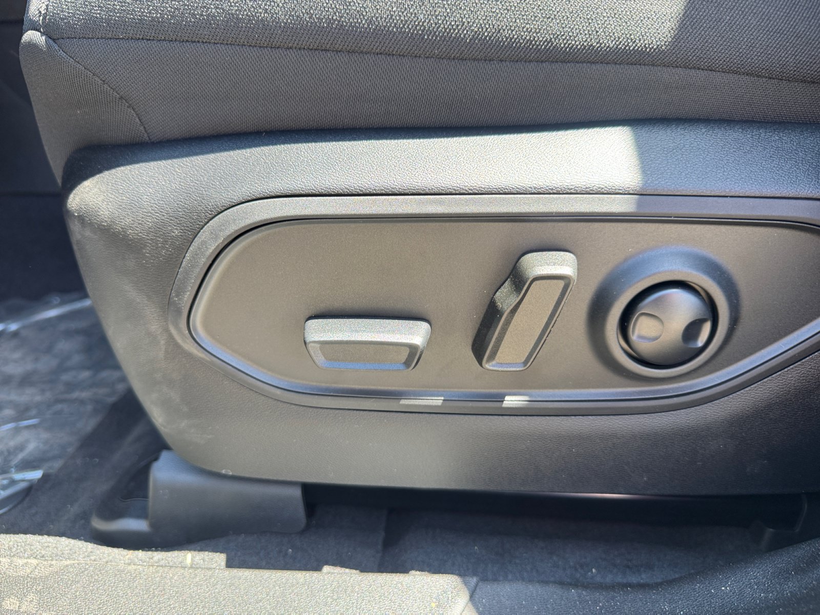 New 2026 Jeep Cherokee Laredo AWD/4WD image 14