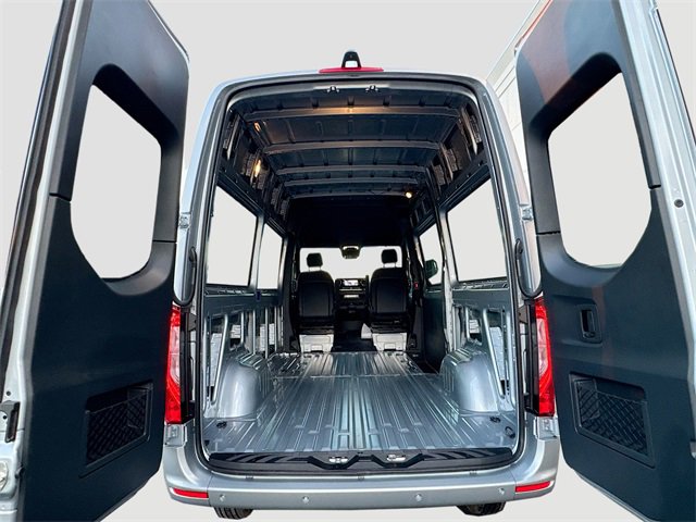 Used 2025 Mercedes-Benz Sprinter 144 Cargo image 26