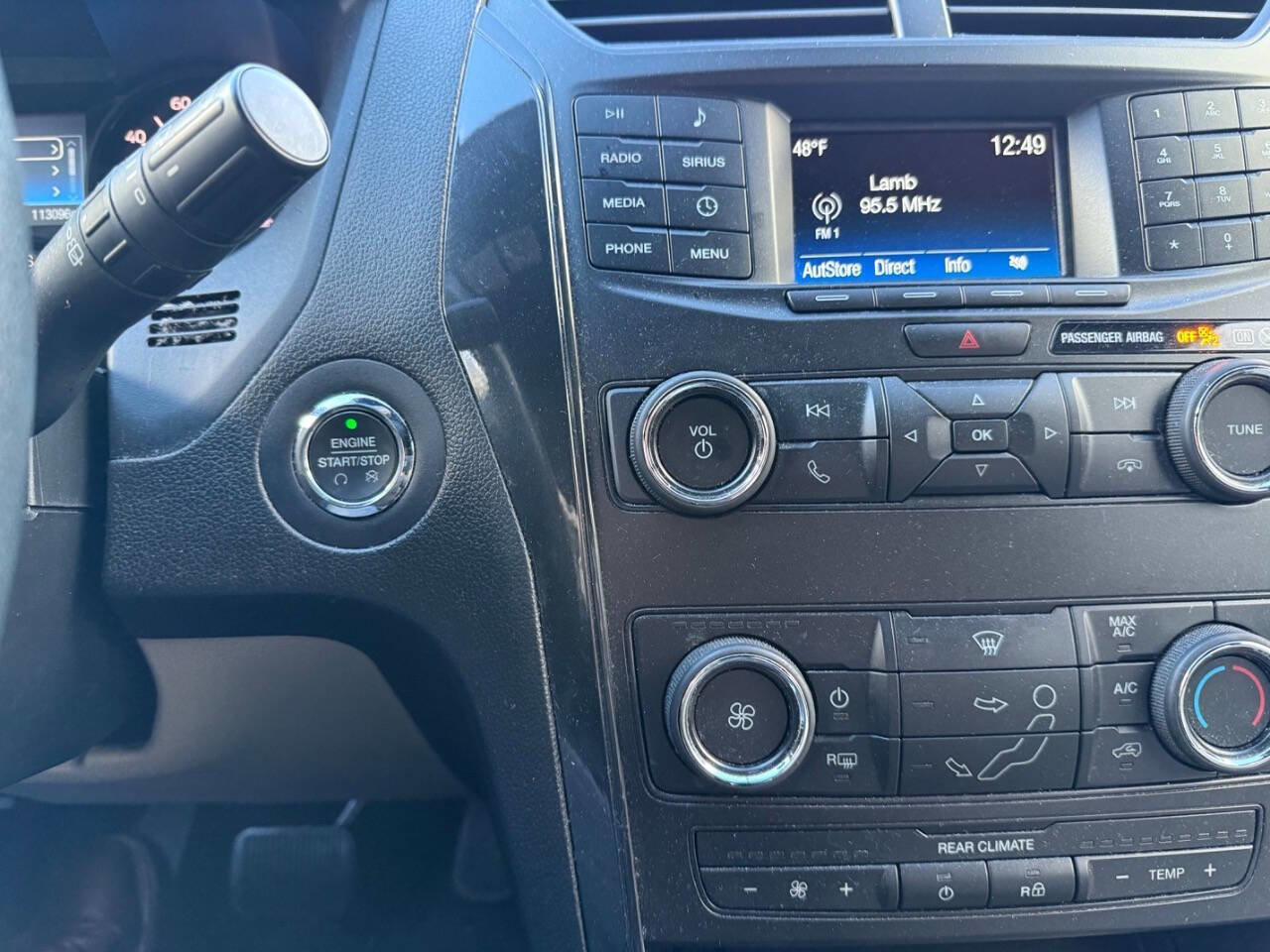 Used 2019 Ford Explorer XLT image 7