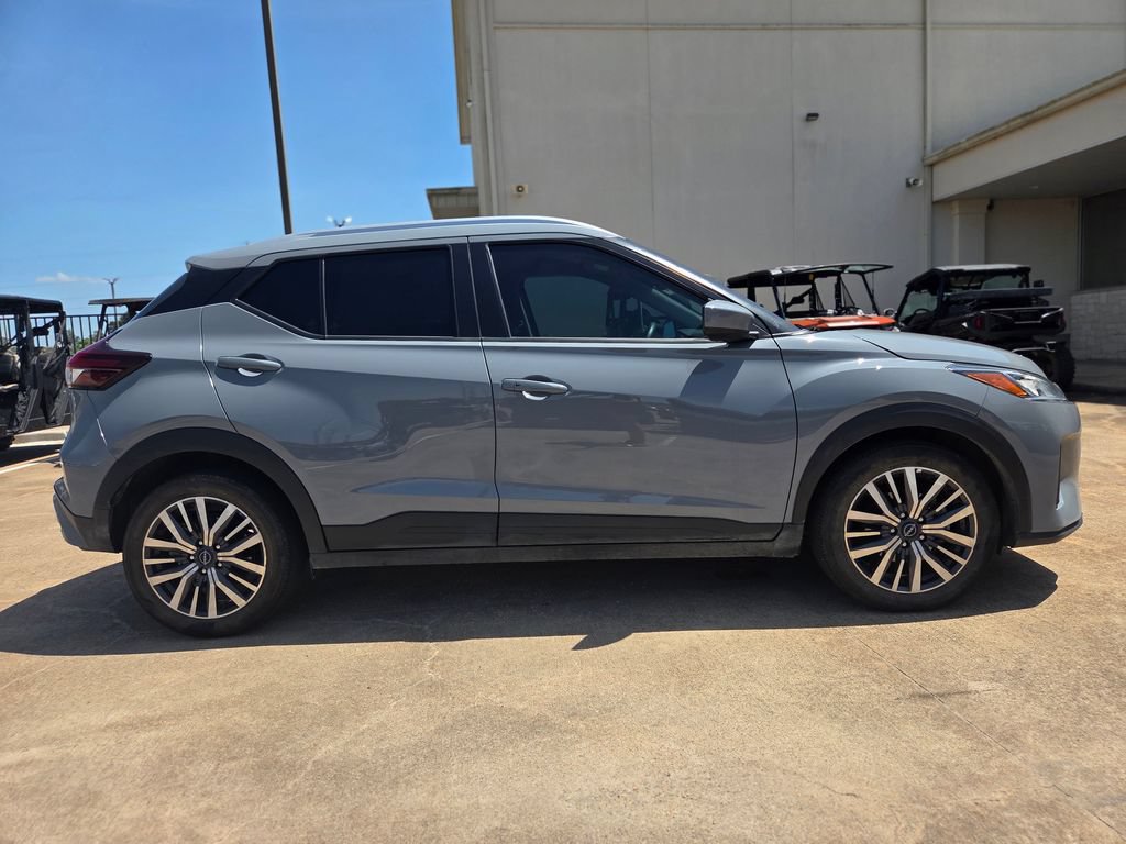 Used 2024 Nissan Kicks SV FWD image 4