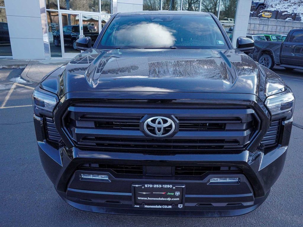 Used 2024 Toyota Tacoma SR5 image 2