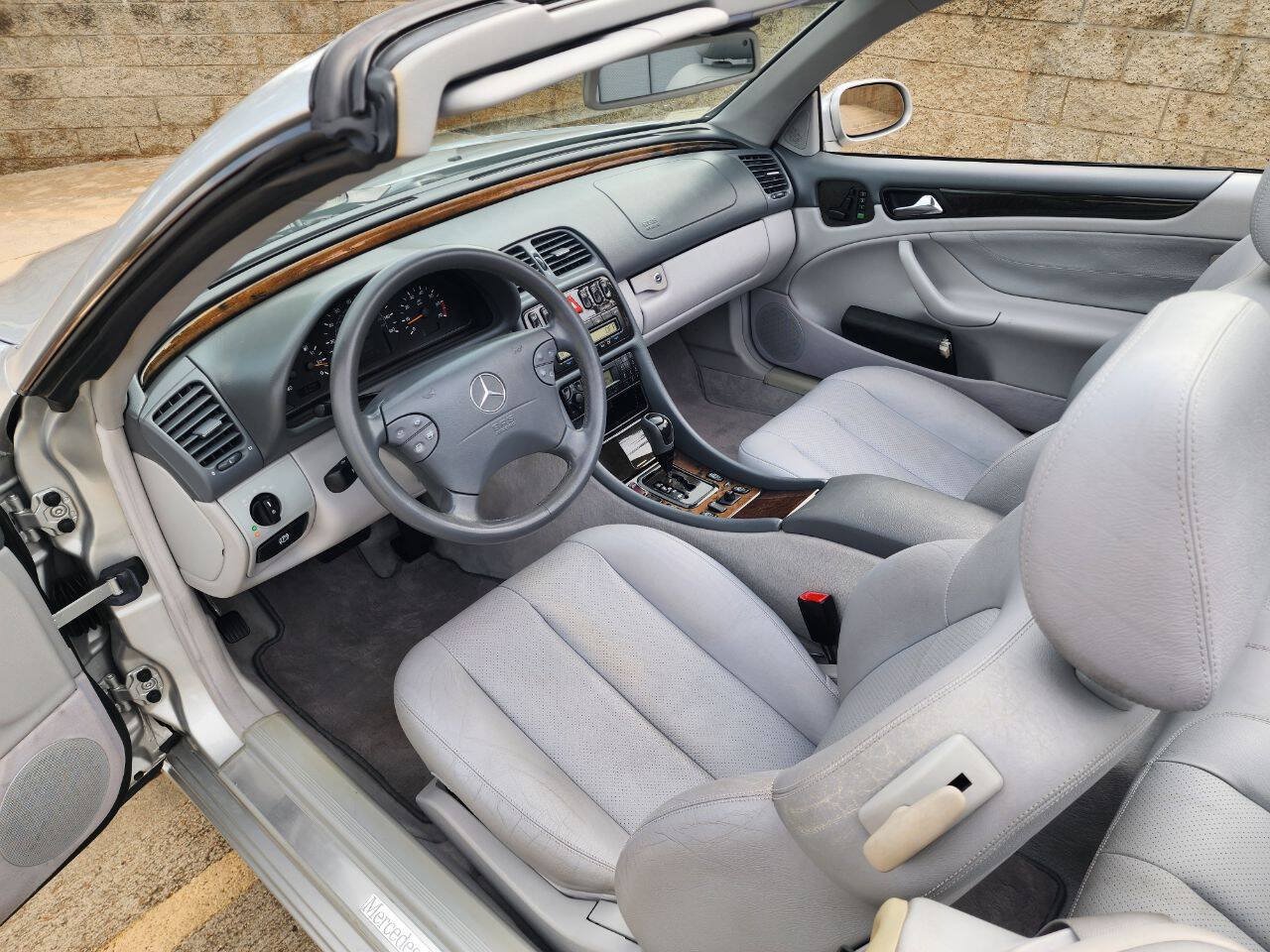 Used 2003 Mercedes-Benz CLK 320 Cabriolet image 14