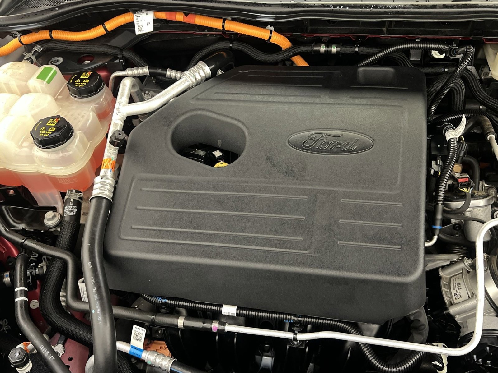 Used 2020 Ford Escape Titanium image 26