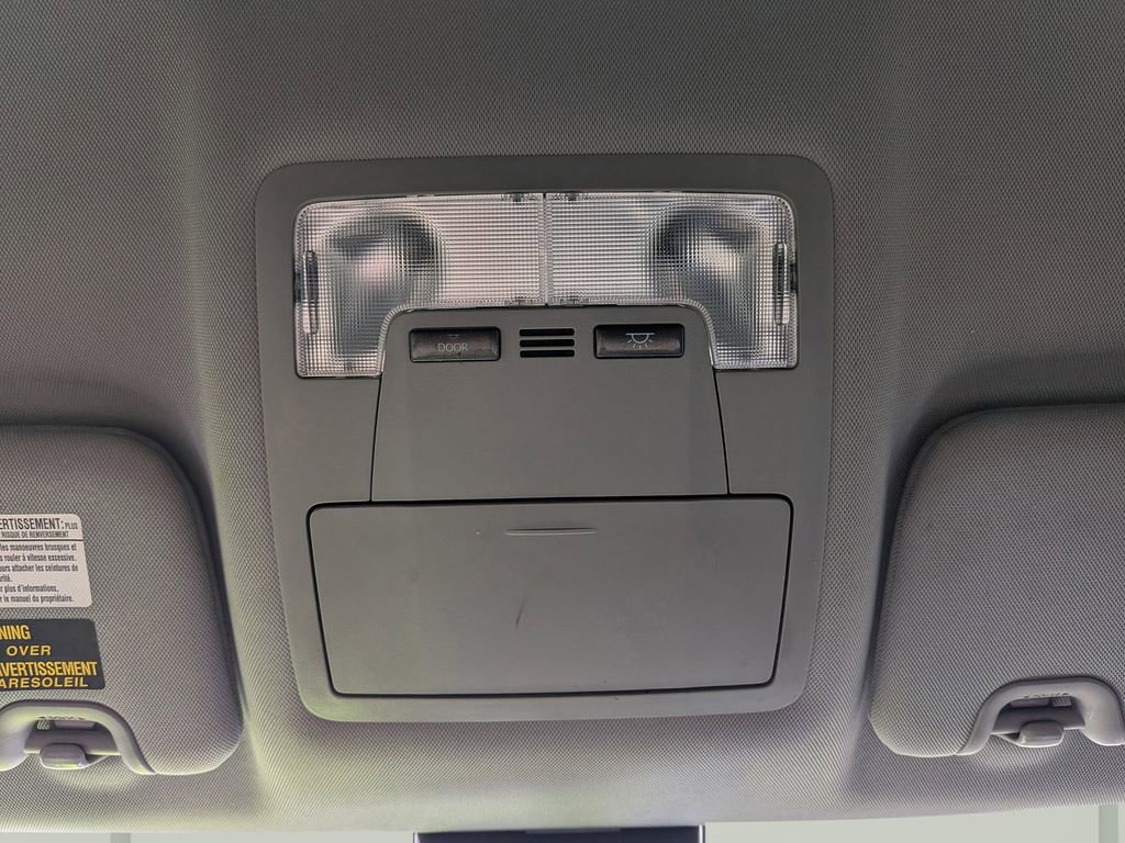 Used 2017 Toyota Highlander LE image 22