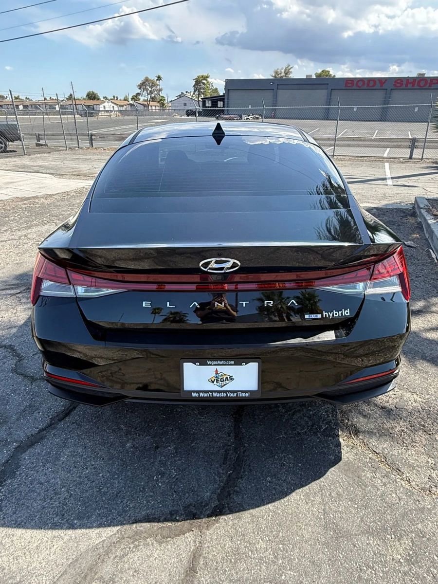 Used 2023 Hyundai Elantra Blue image 4