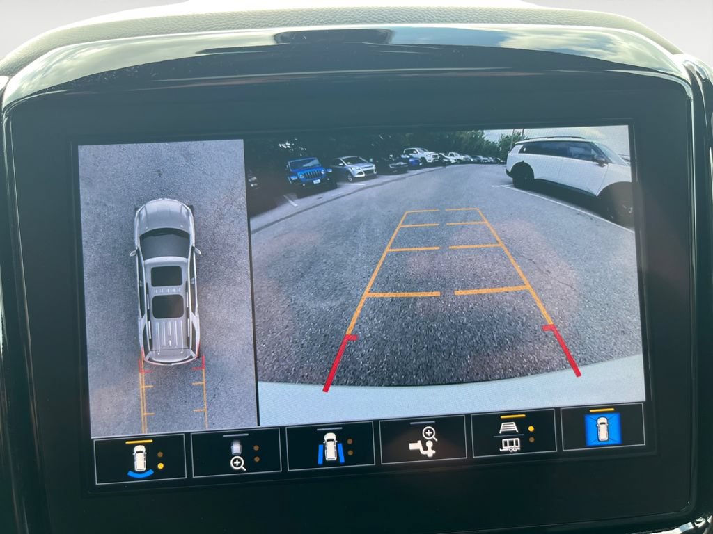 Used 2023 Chevrolet Traverse RS w/ LPO, Floor Liner Package AWD/4WD image 18