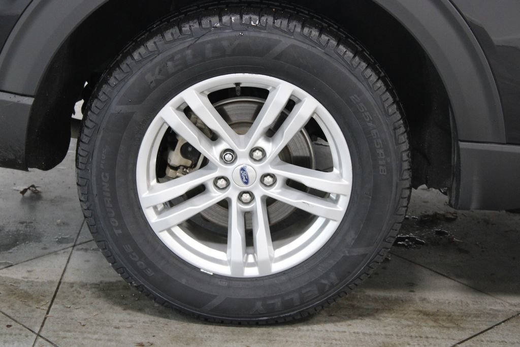 Used 2023 Ford Explorer XLT w/ Equipment Group 202A image 12