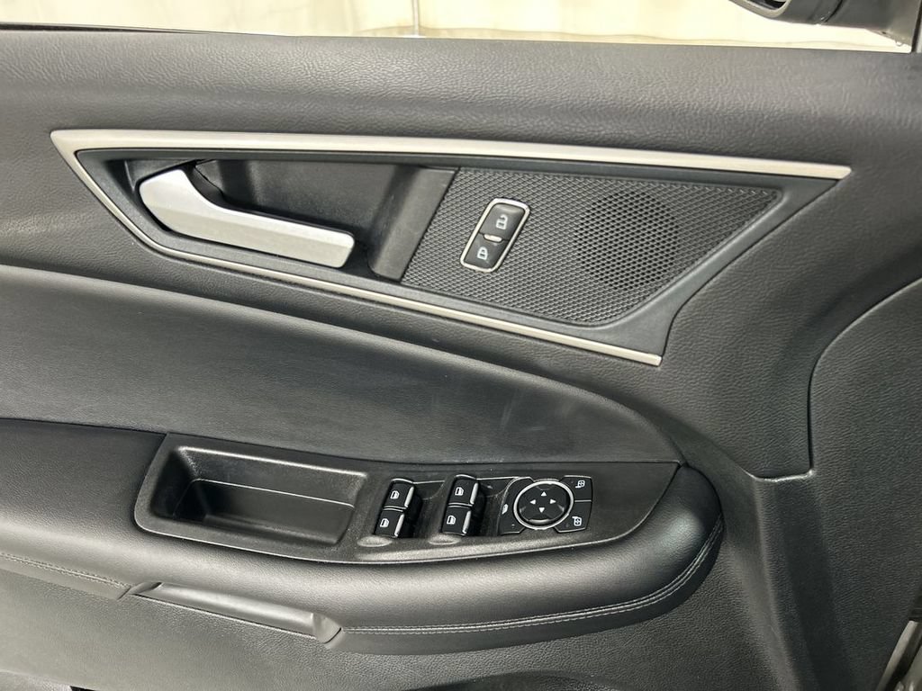 Used 2024 Ford Edge SEL w/ Convenience Package AWD/4WD image 11