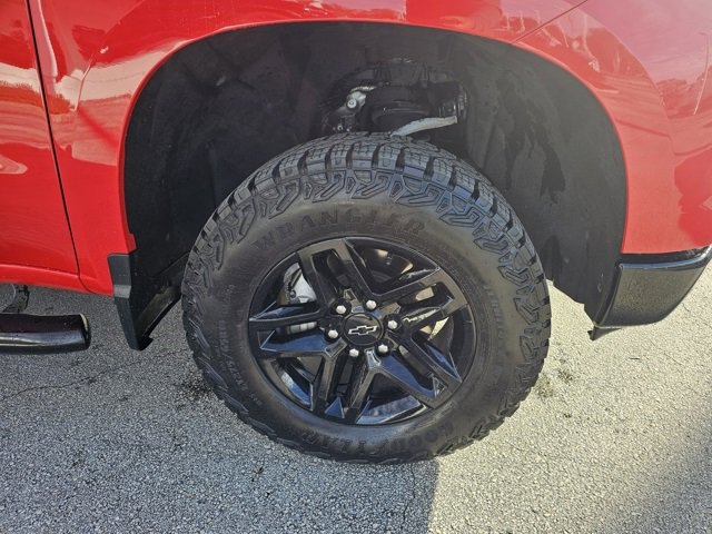 Used 2024 Chevrolet Silverado 1500 LT Trail Boss w/ Convenience Package II image 10