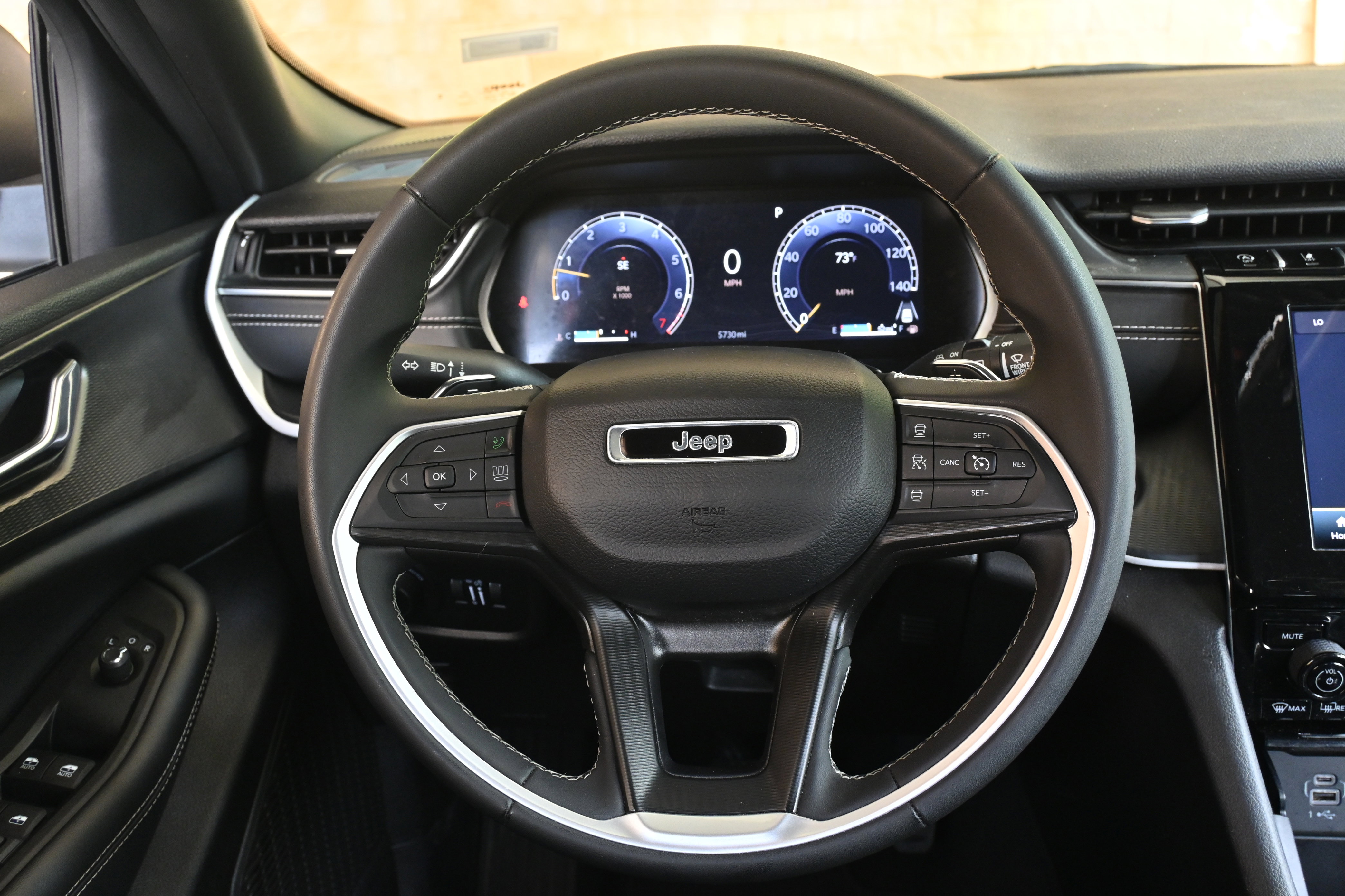 Used 2024 Jeep Grand Cherokee Laredo w/ MOPAR Finishing Package image 23