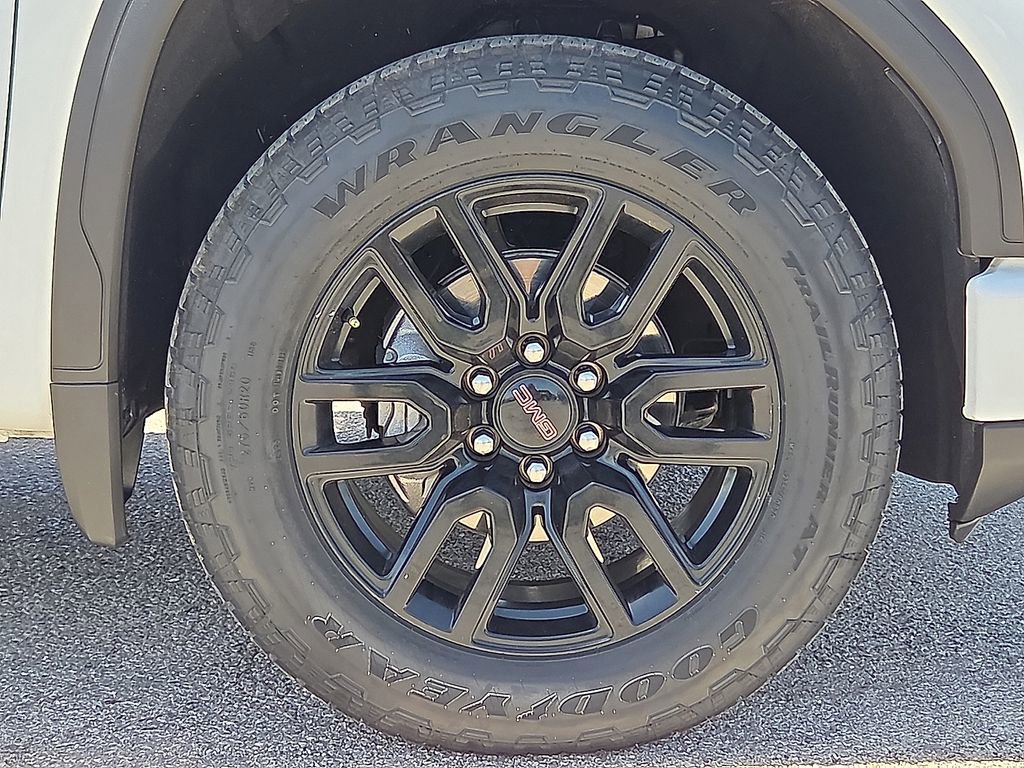 Used 2024 GMC Sierra 1500 Elevation RWD image 8
