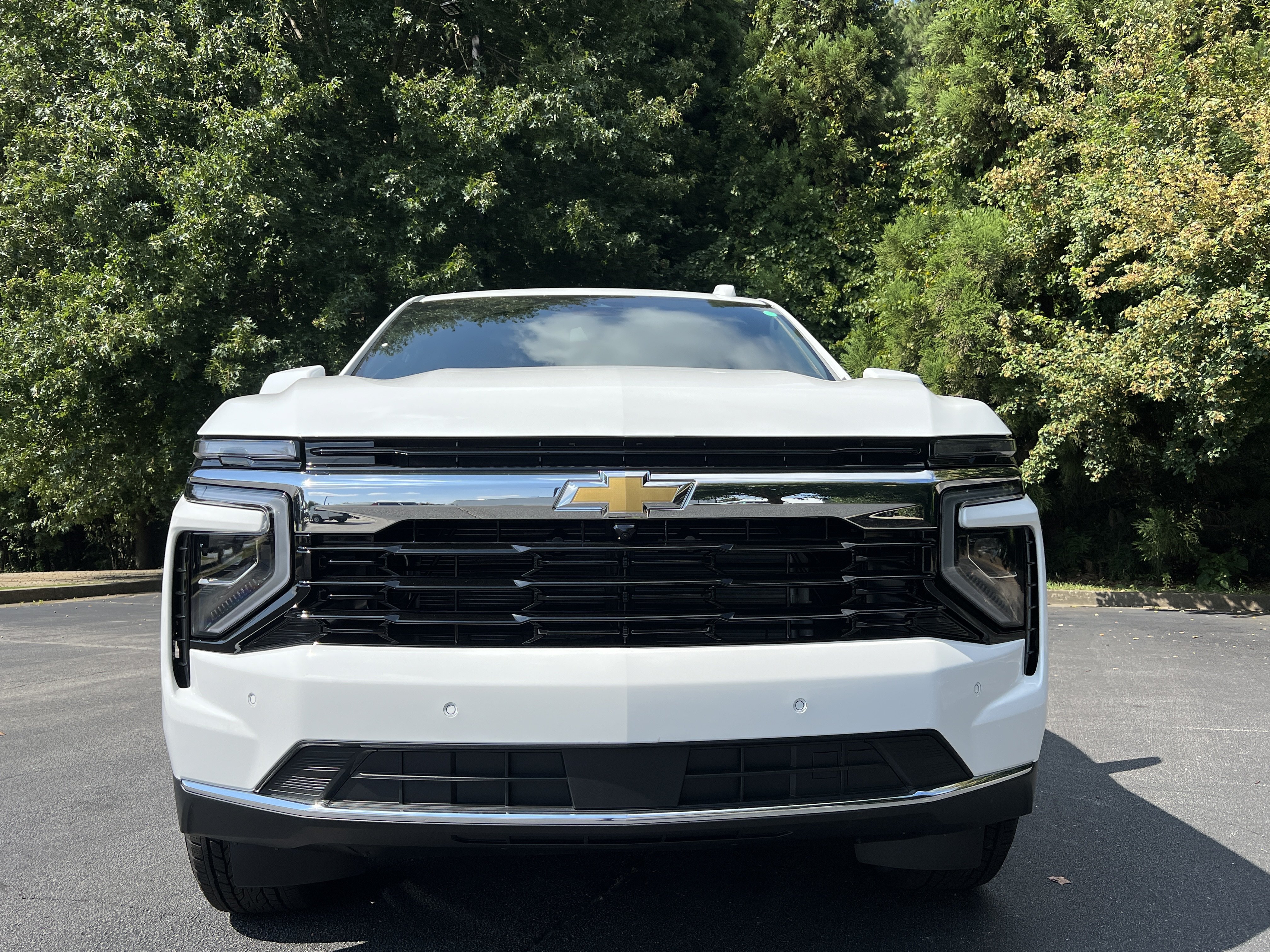 New 2026 Chevrolet Suburban LS w/ LPO, Get Active Package AWD/4WD image 3