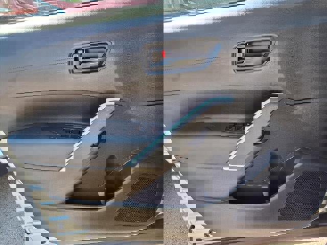 Used 2023 Toyota Corolla Cross LE image 16