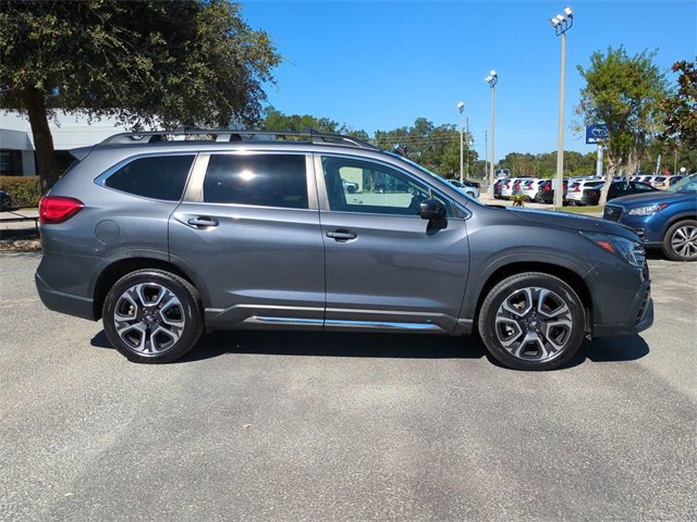 Used 2023 Subaru Ascent Limited image 3
