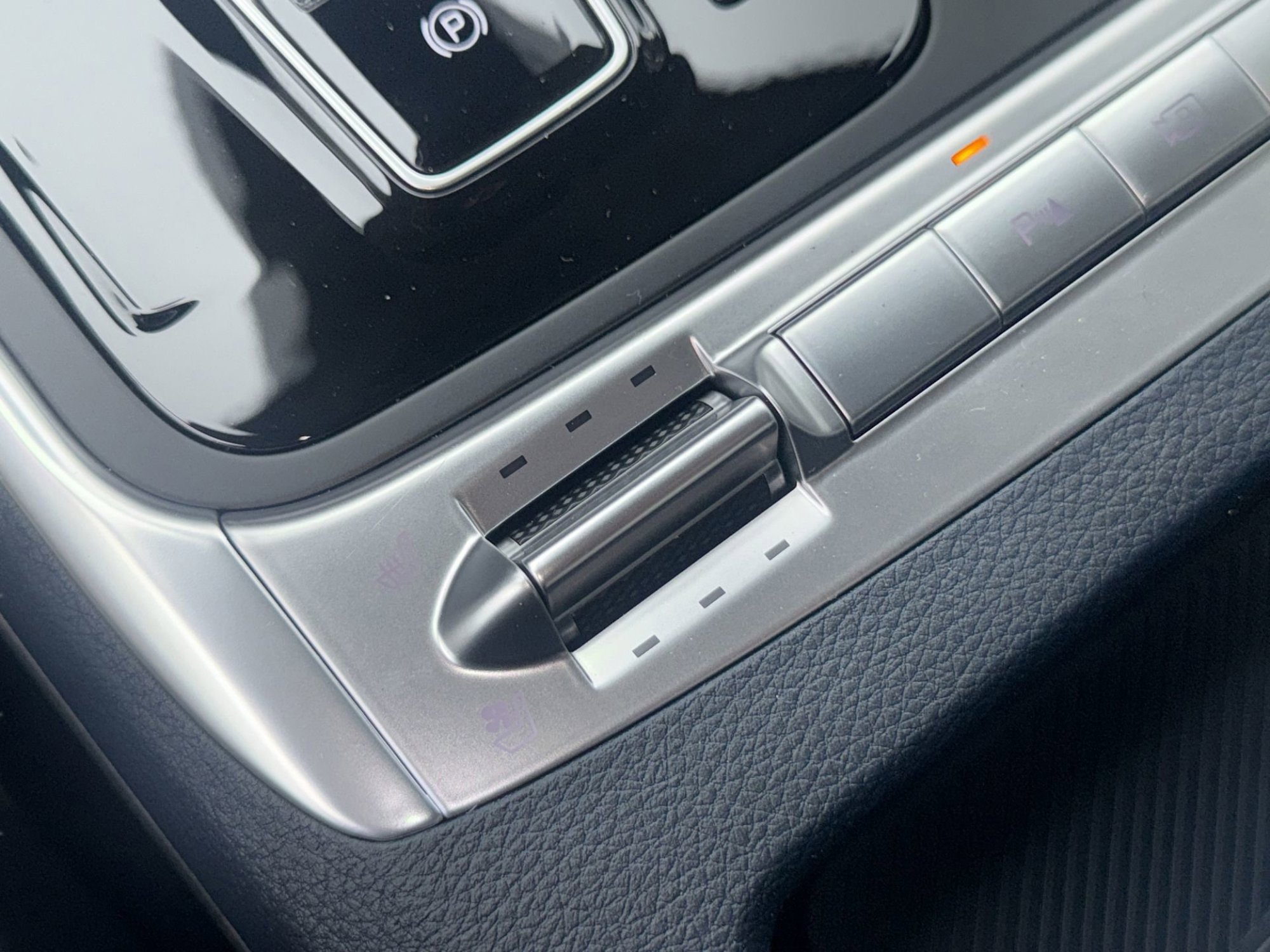 New 2026 Kia Carnival SX w/ SX Dark Edition Package FWD image 20